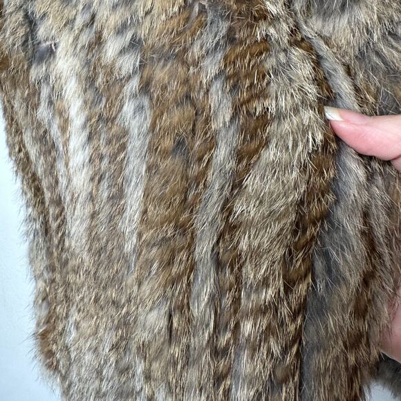 525 America Soft Luxe Genuine Rabbit Fur Sleeveless Open Vest Brown Cream Medium - Picture 8 of 16